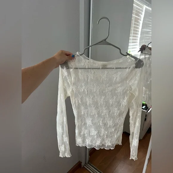 ABERCROMBIE lace shirt - Picture 3 of 9